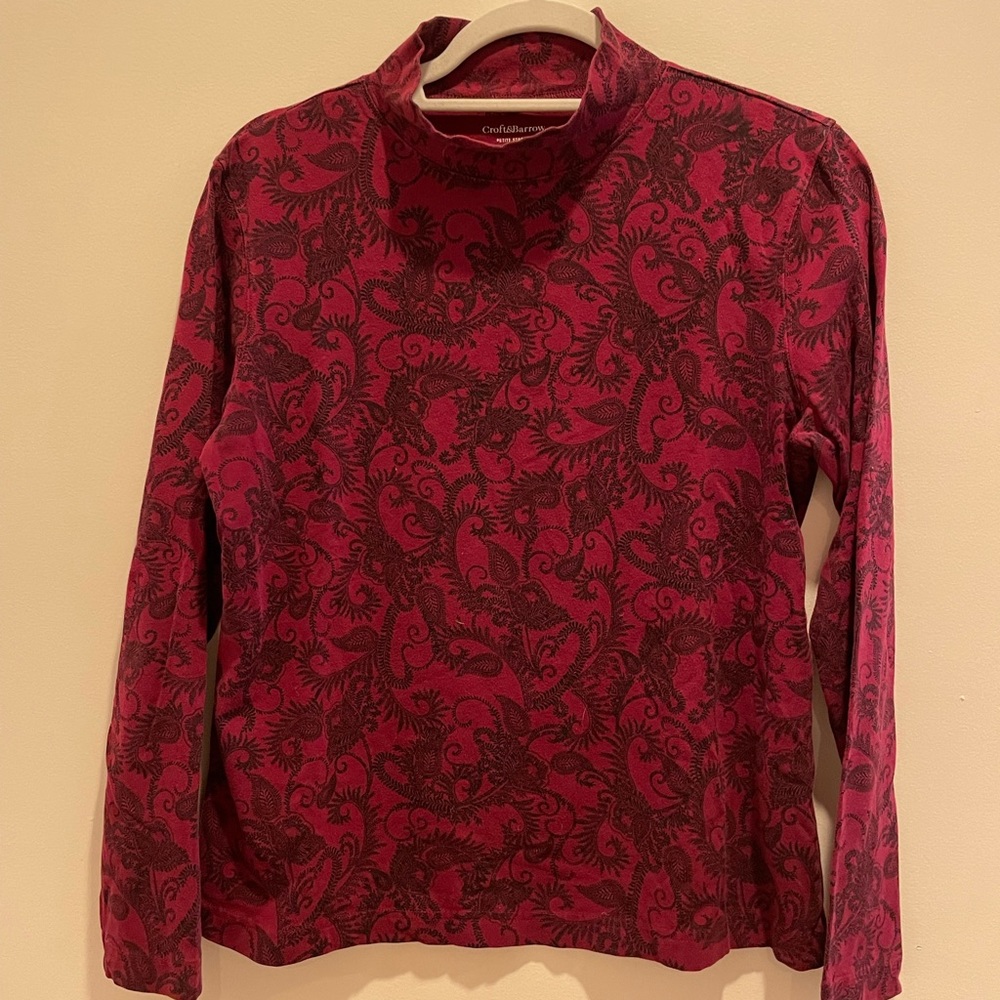 Croft and barrow patterned turtle neck (size Petite M)